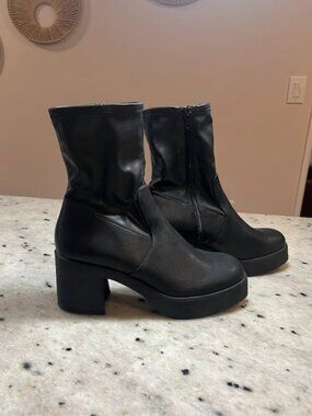 Madden Girl Platform Booties 8.5